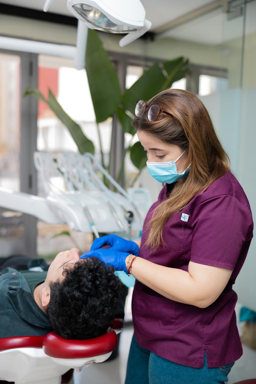 Dr. Sabrine Tament au travail